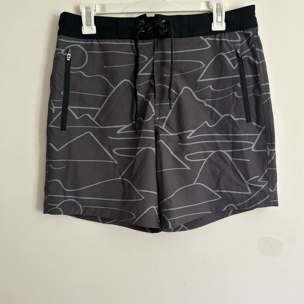 American Eagle Outfitters Black and Gray Board Shorts Quick-Dry